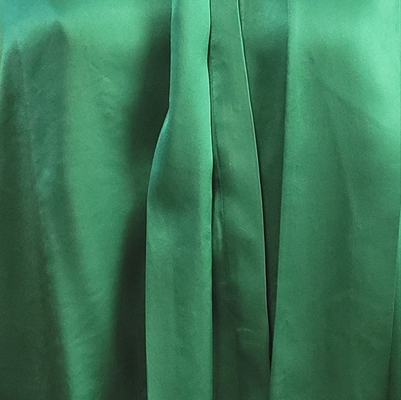 Green Silk Blouse - Picture 2 of 7